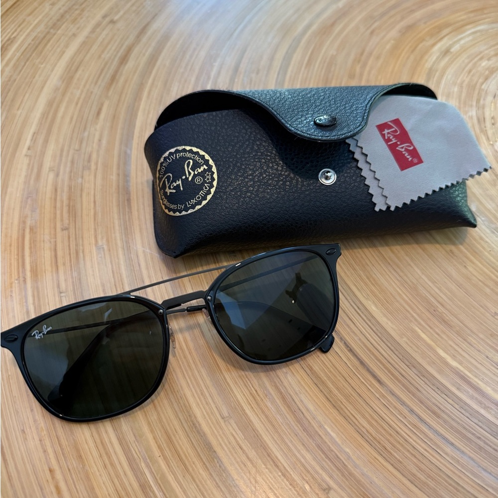 Ray-Ban Black Sunglasses with Case